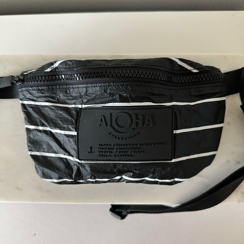 Aloha Collection belt bag